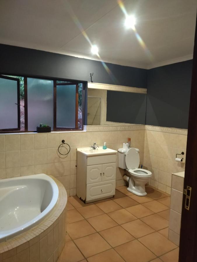 Patogeng Self Catering - Da Gama Dam View Villa White River Kültér fotó